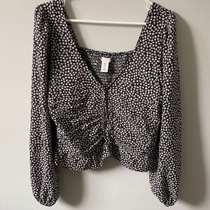 2 for $10! H&M Floral Black and White Scrunch Long sleeve Blouse M